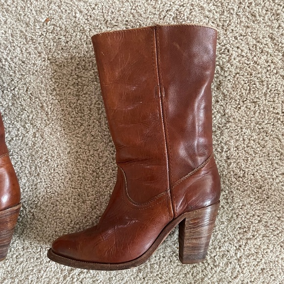FRYE Vintage Mid-Height Cowboy Boots in Brown Leather - Picture 7 of 14